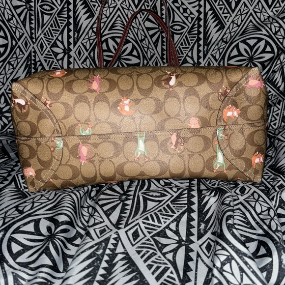 Coach Reversible City Tote Signature Canvas Party Animal Print NWOT - Picture 3 of 8